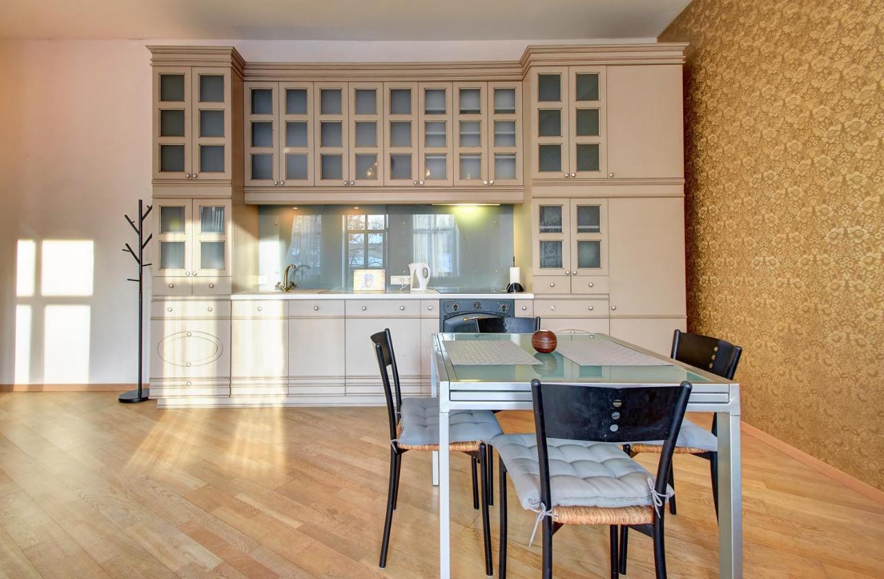 Romantic City Center Apartment In Old Town 빌뉴스 외부 사진