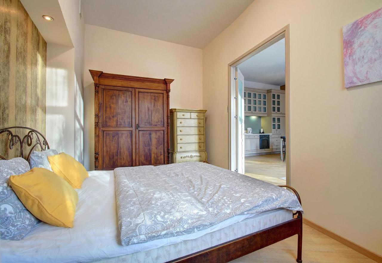 Romantic City Center Apartment In Old Town 빌뉴스 외부 사진